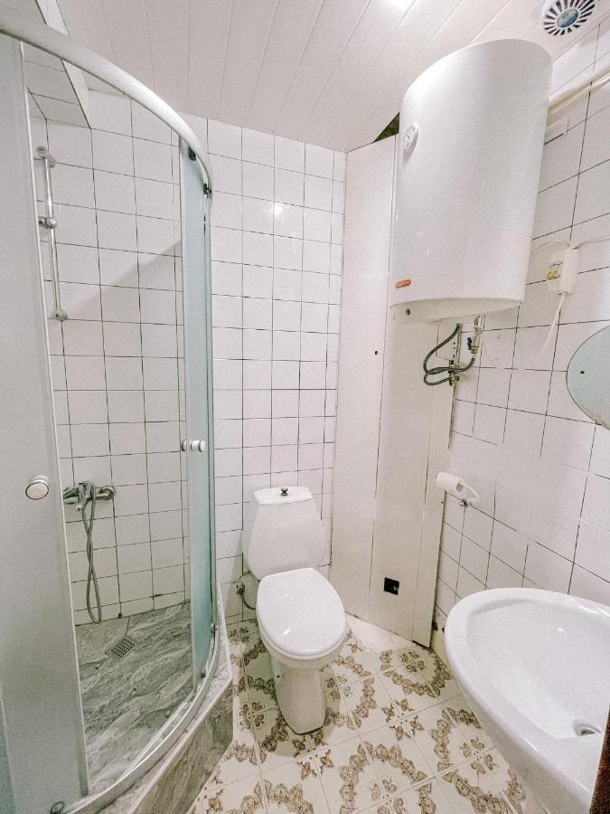 Naira Apartment 巴统 外观 照片