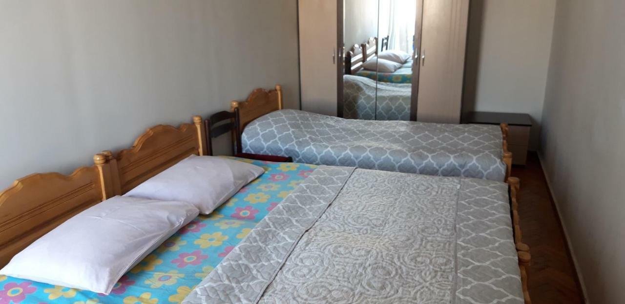 Naira Apartment 巴统 外观 照片